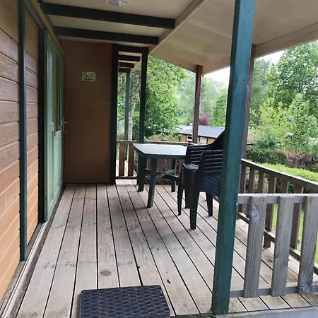 Confortable A - 6 Pers. - Api-1-52-2037 Camping La Tour-dʼAuvergne