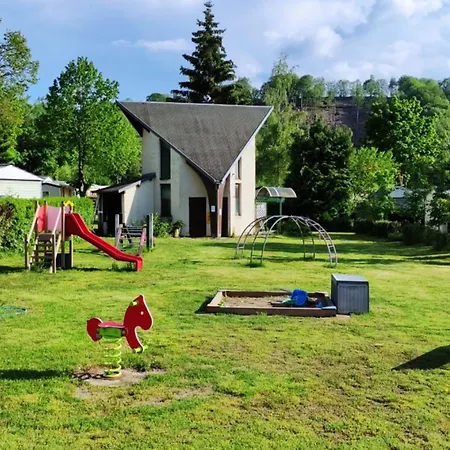 Confortable A - 6 Pers. - Api-1-52-2037 Campsite La Tour-d'Auvergne