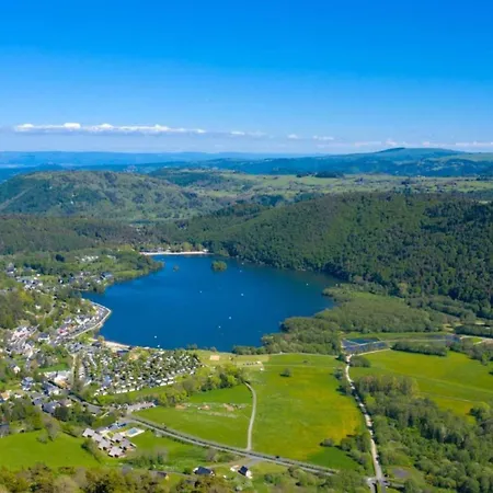 Confortable A - 6 Pers. - Api-1-52-2037 Campsite La Tour-d'Auvergne