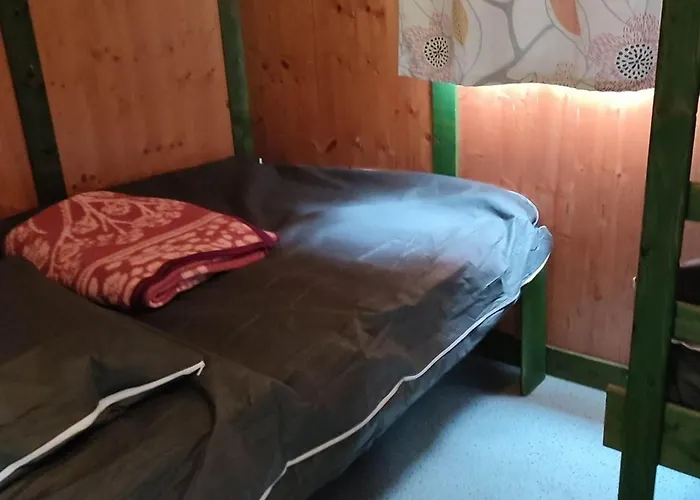 Confortable A - 6 Pers. - Api-1-52-2037 * Ла-Тур-д'Овернь