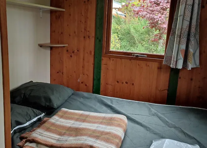 Confortable A - 6 Pers. - Api-1-52-2037 Кемпинг Ла-Тур-д'Овернь