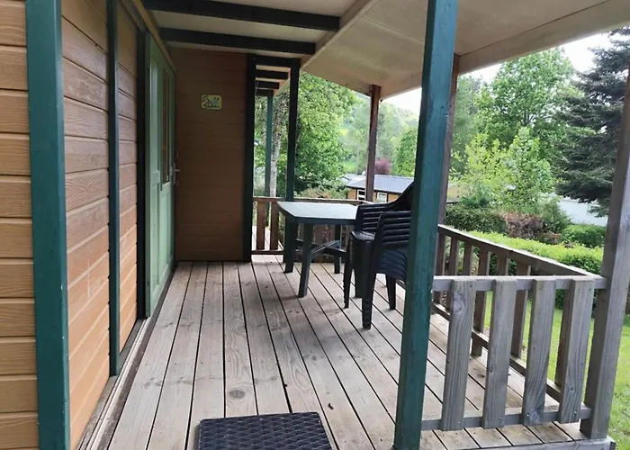 Confortable A - 6 Pers. - Api-1-52-2037 Кемпинг Ла-Тур-д'Овернь