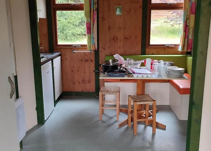 Confortable A - 6 Pers. - Api-1-52-2037 Кемпинг Ла-Тур-д'Овернь