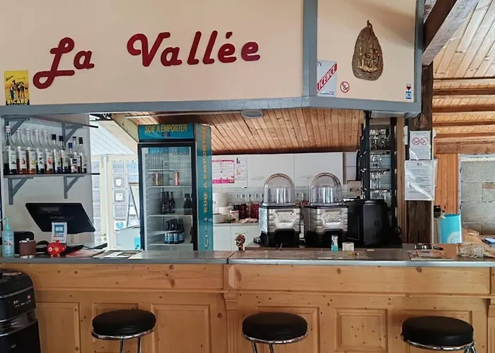 Confortable A - 6 Pers. - Api-1-52-2037 * Ла-Тур-д'Овернь