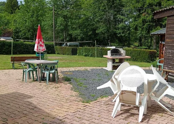 Confortable A - 6 Pers. - Api-1-52-2037 Кемпинг Ла-Тур-д'Овернь