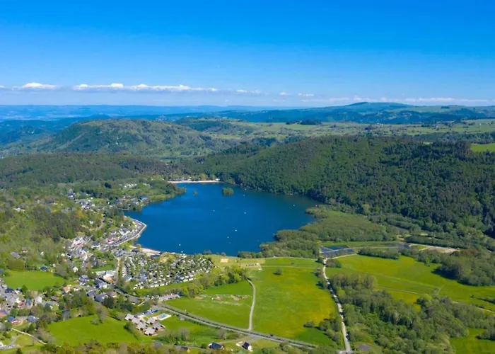 Confortable A - 6 Pers. - Api-1-52-2037 Кемпинг Ла-Тур-д'Овернь